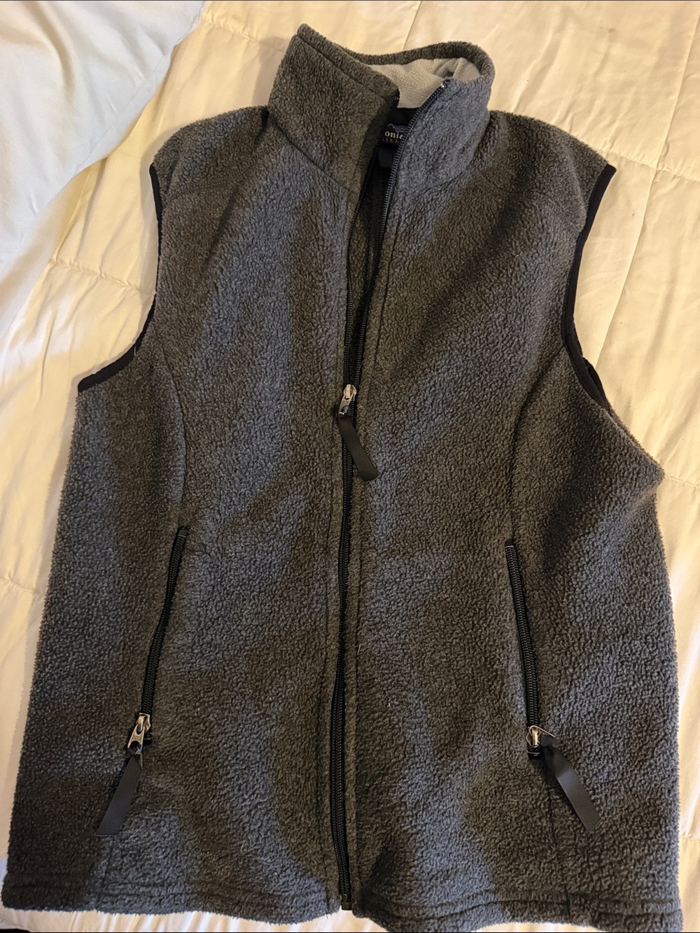Women's Gray Sherpa Fleece Vest - Cozy Zip Front Patagonia women’s large